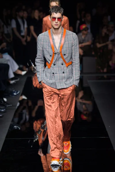 Look 35